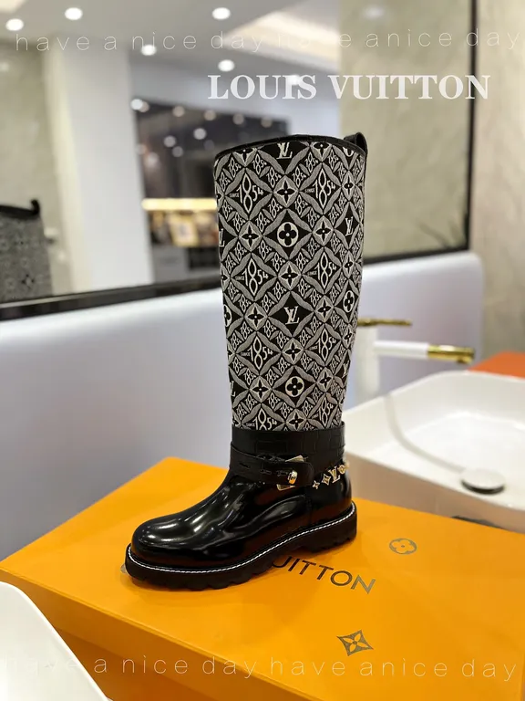 Louis Vuitton Shoe 